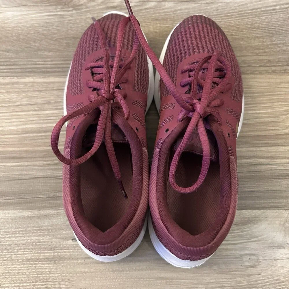 Nike Youth Revolution 4 GS Sneakers Size 3.5 Y Tea Berry White Gold Lace Up EUC